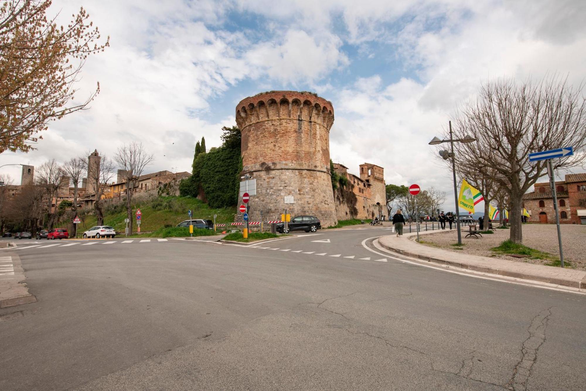 Bellavista Free Parking City Center San Gimignano Exteriör bild